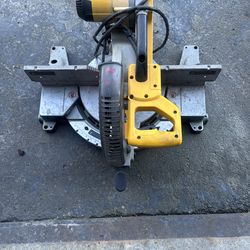 12” dewalt compound miter