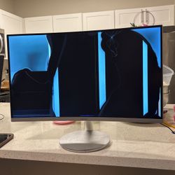 Samsung 27 Curved Monitor Damaged 