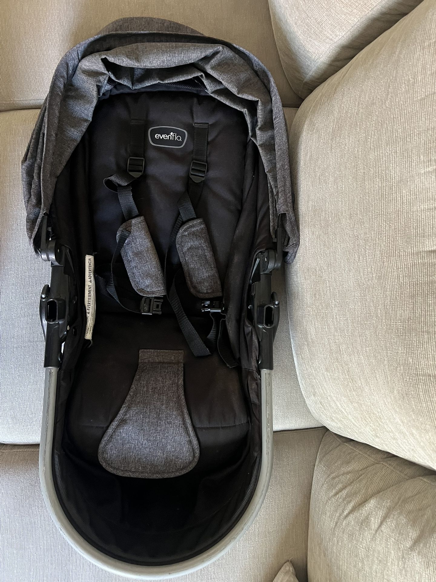 EvenFlo Pivot Stroller Bassinet
