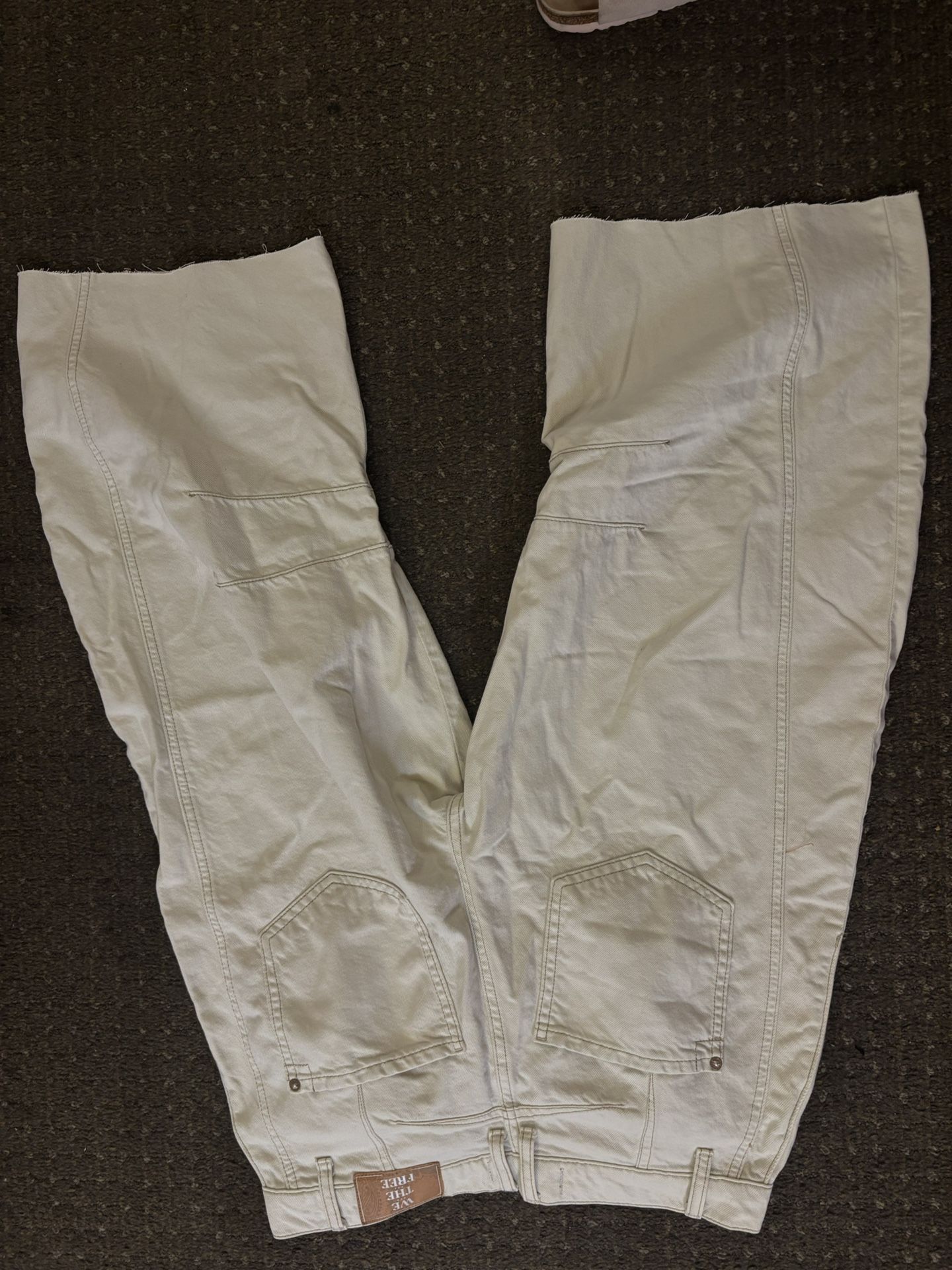 We The Free people Size 26 Cream Crop Jeans