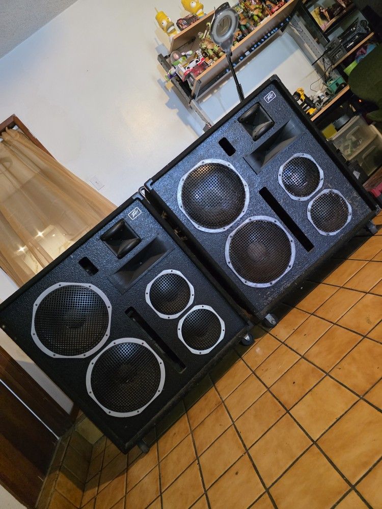 PEAVEY 3020 HT Speakers Pair