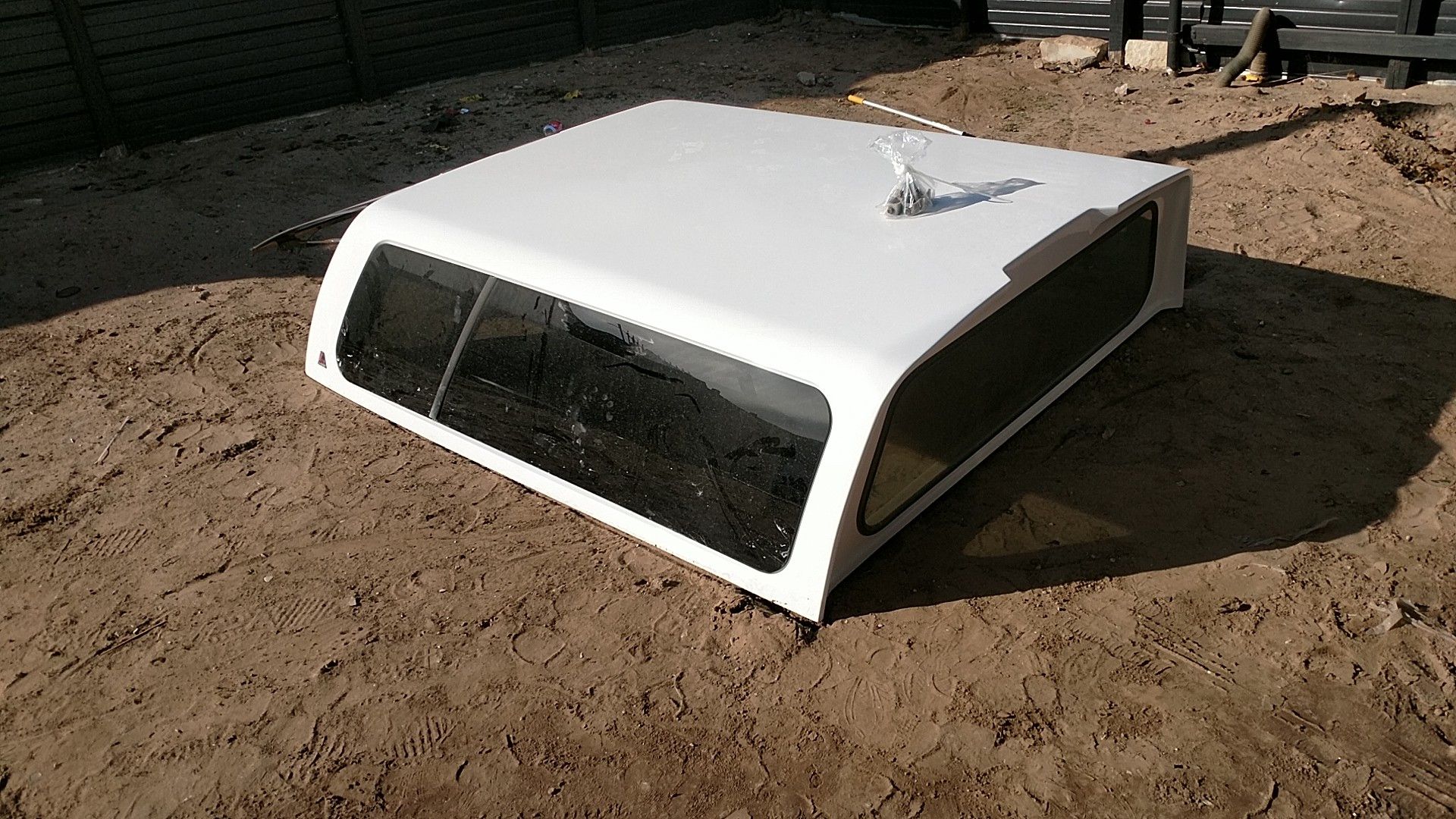 Camper shell leer model fits 2007 to 2014 short bed extended cab Chevrolet