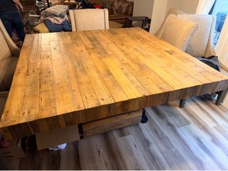 Dining Room Table w/8 chairs