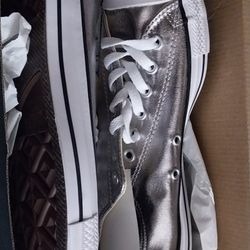 CONVERSE NEW $30