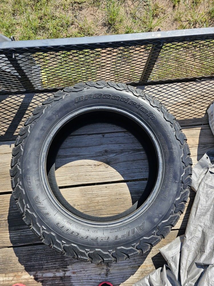 Set Of 4 Used Tires 275/60 R20
