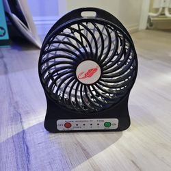 Black Portable Fan with Flashlight