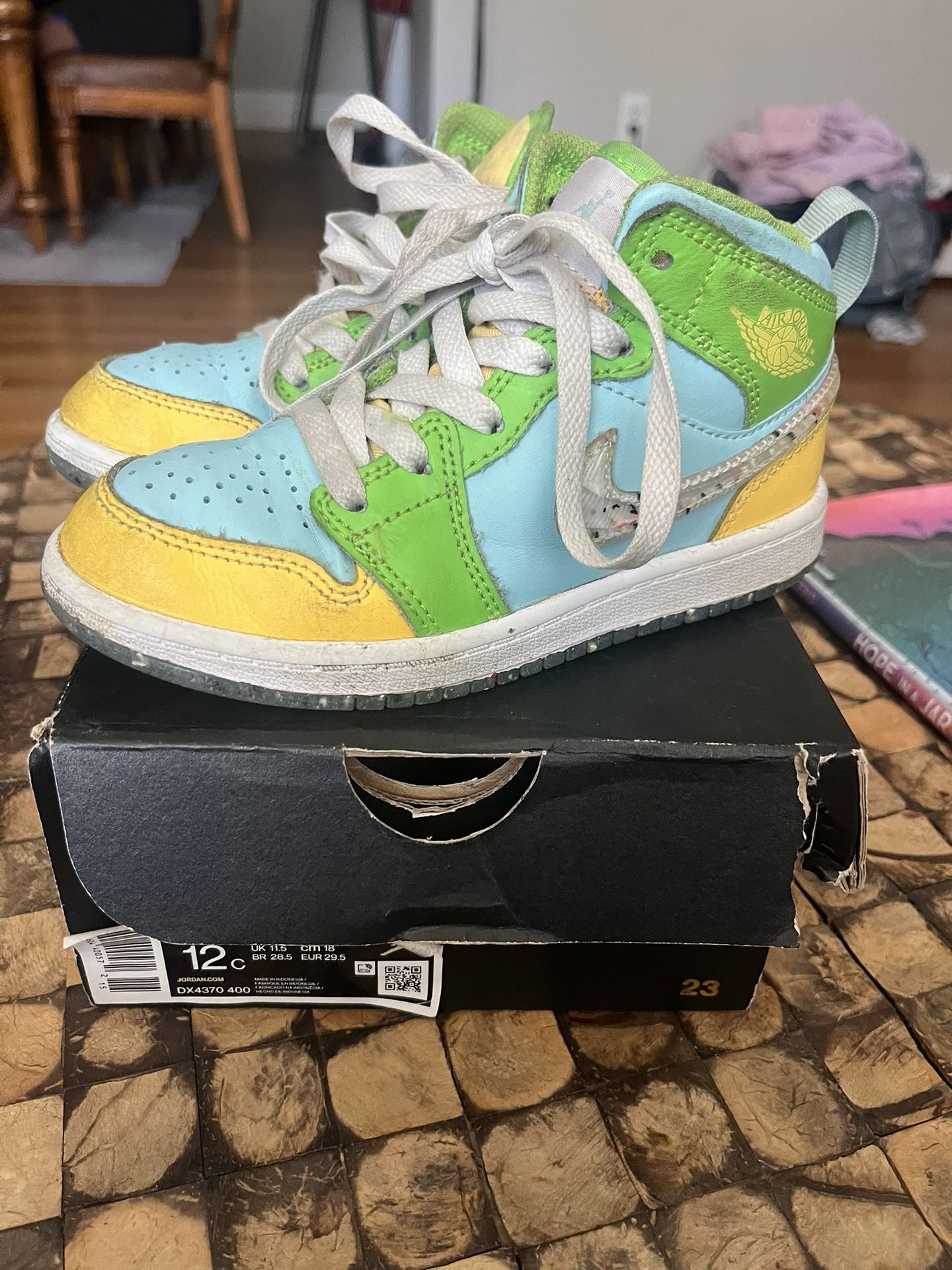 Jordan 1 Mid Sz 12c 