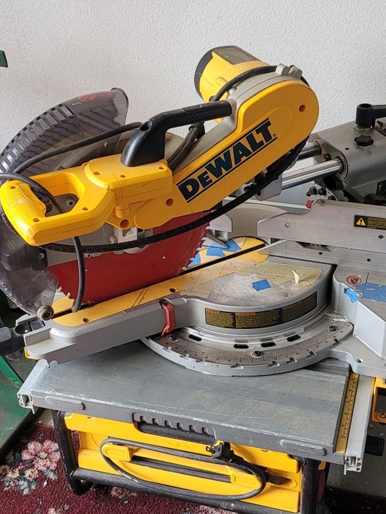 Dewalt 10" Compound  Miter And Table Saw PRICE IS FIRM