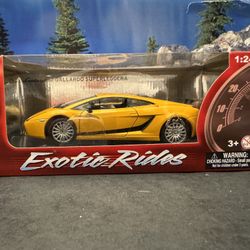 1:24 Scale Lamborghini Gallardo Superleggera Diecast Metal Car. New Unopened.