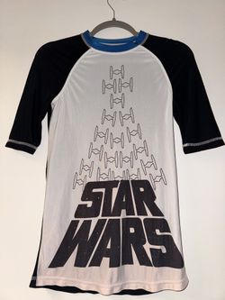 Youth Star Wars t-shirt very strechable galaga like graphics