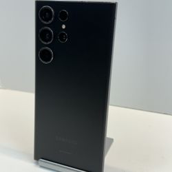 Samsung Galaxy S23 Ultra 256gb. ( Fully Unlocked )