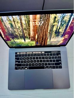 15 inch MacBook Pro - Used