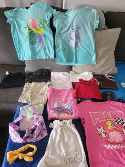 Girls Cloths lot sizes L&XL