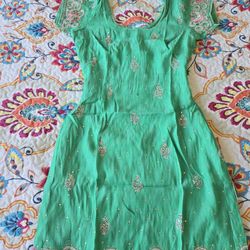 3 piece indian punjabi bollywood patiala salwar suit, with embellishments, threadwork embroidery, large dupatta with heavy border