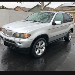 2005 BMW X5 4.4i Sport