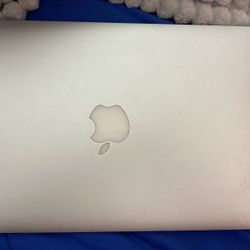 Apple MacBook Air (11", Mid 2011)