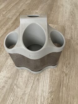 Blow dryer holder