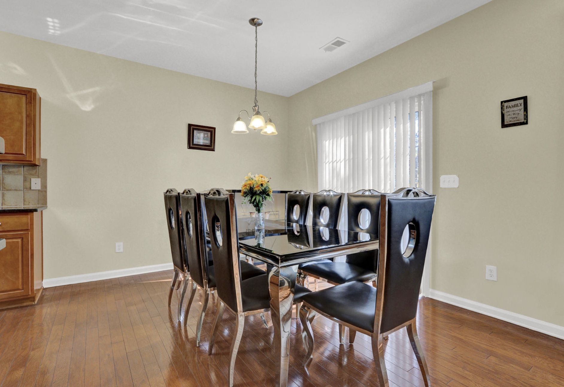 Modern 8-Chair Glass Dining Set - Excellent Condition