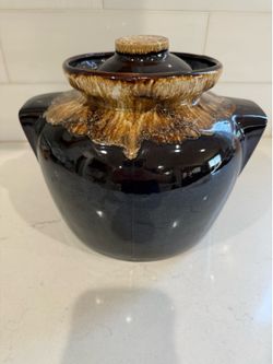 Gorgeous vintage Bean pot