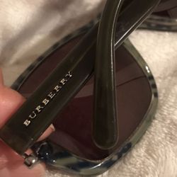 BRBERRY SUNGLASSES 