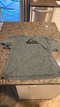 Quicksilver Brand T-Shirt XL size!