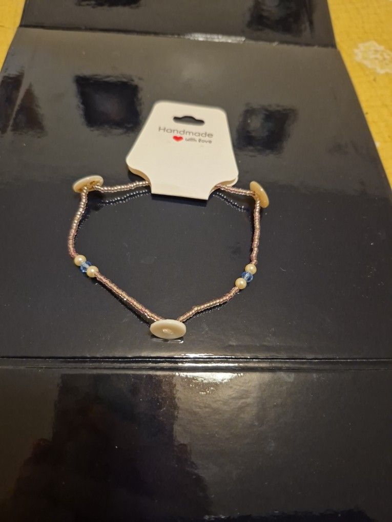 100% Unique And Beautiful Anklet That Shows Off And Proves That When You Have Spare Buttons You Can Use Them To Make Something Really Nice And Unique