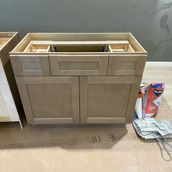 Cabinets Brand new 