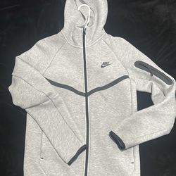 Grey nike tech size small
