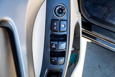 2016 Hyundai Elantra Thumbnail
