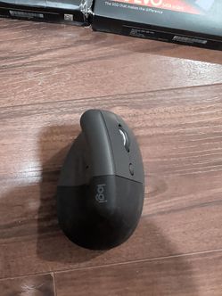 Logitech Lift Vertical Ergonomic Wireless Mouse in Graphite