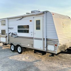 2006 Springdale Lite By keystone 21Ft sleeps 6 Very Clean