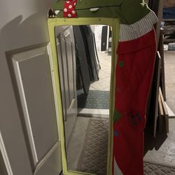 Child’s Mirror