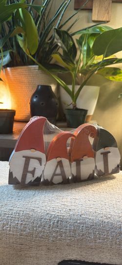 Wooden Fall Gnome Tabletop Sign