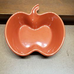Chantal 2- Cup Pumpkin Dish For Baking Or Serving 