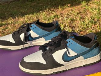 Size 11 dunks Nikes