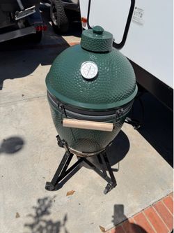Big green egg size large up for grabs cheap