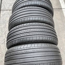 235 55 19 Tires Con 80% De Vida Las 4 De La Marca Michelin 