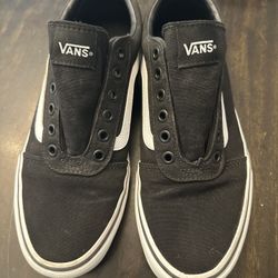 Black Women’s Size 9 Vans 