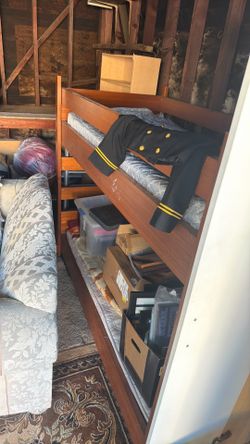 Kids bunk bed