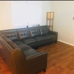 Luxe Gray Leather Sectional! 