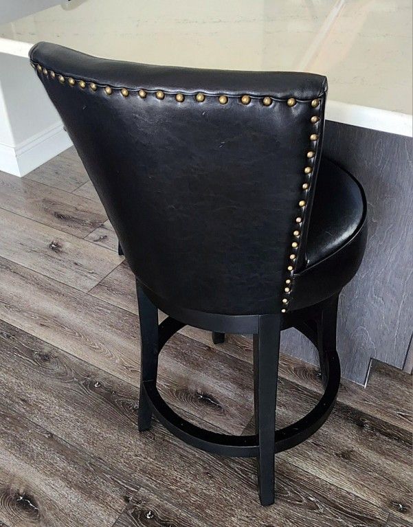 19" W x 26" seat height - Four stools