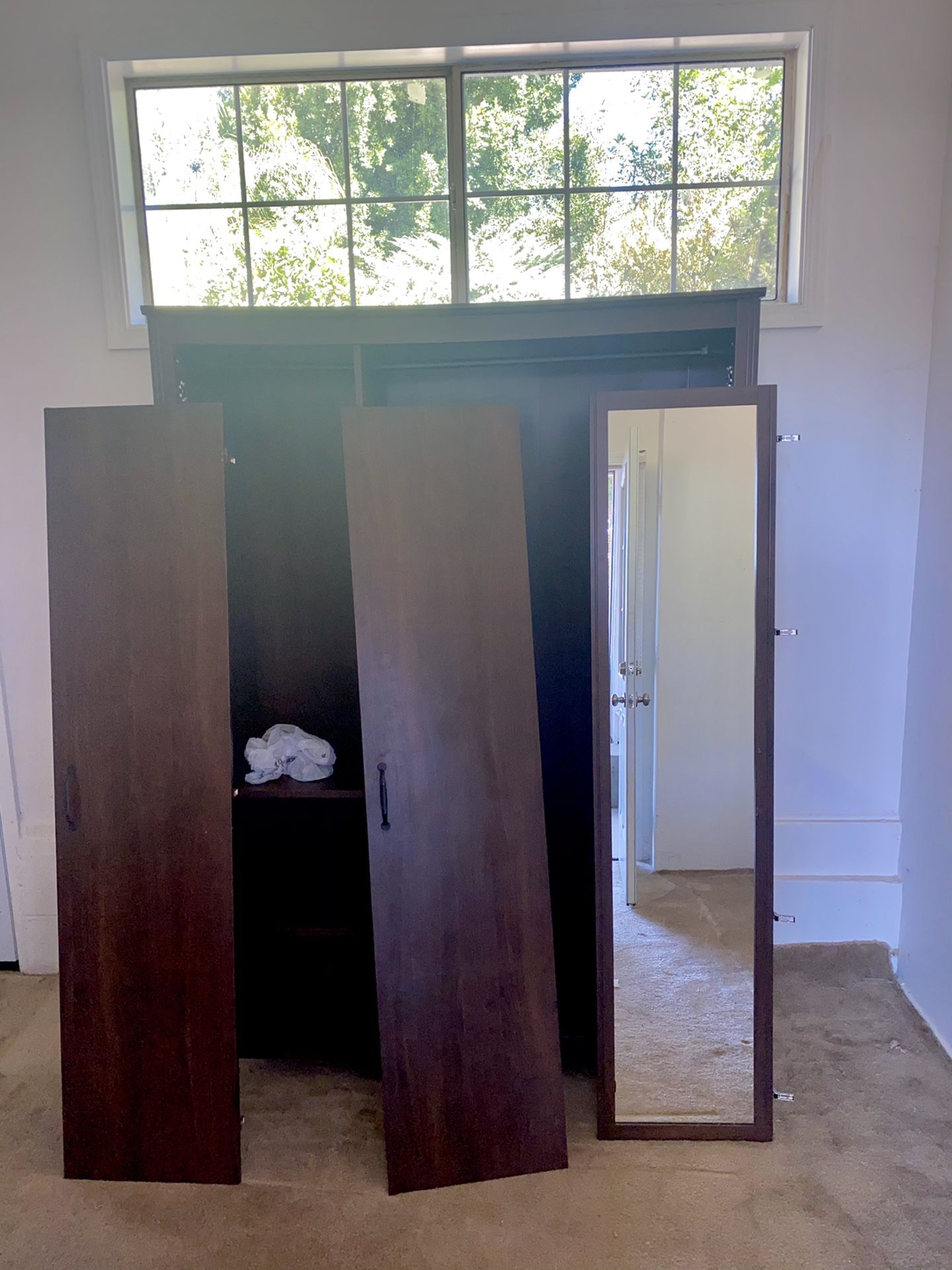 Free wardrobe for pick up