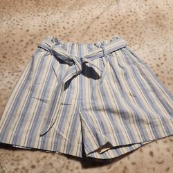 New Express shorts small