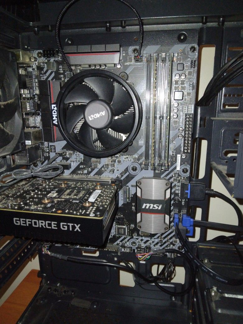 MSI B350 Tomahawk Motherboard (AM4 Socket)