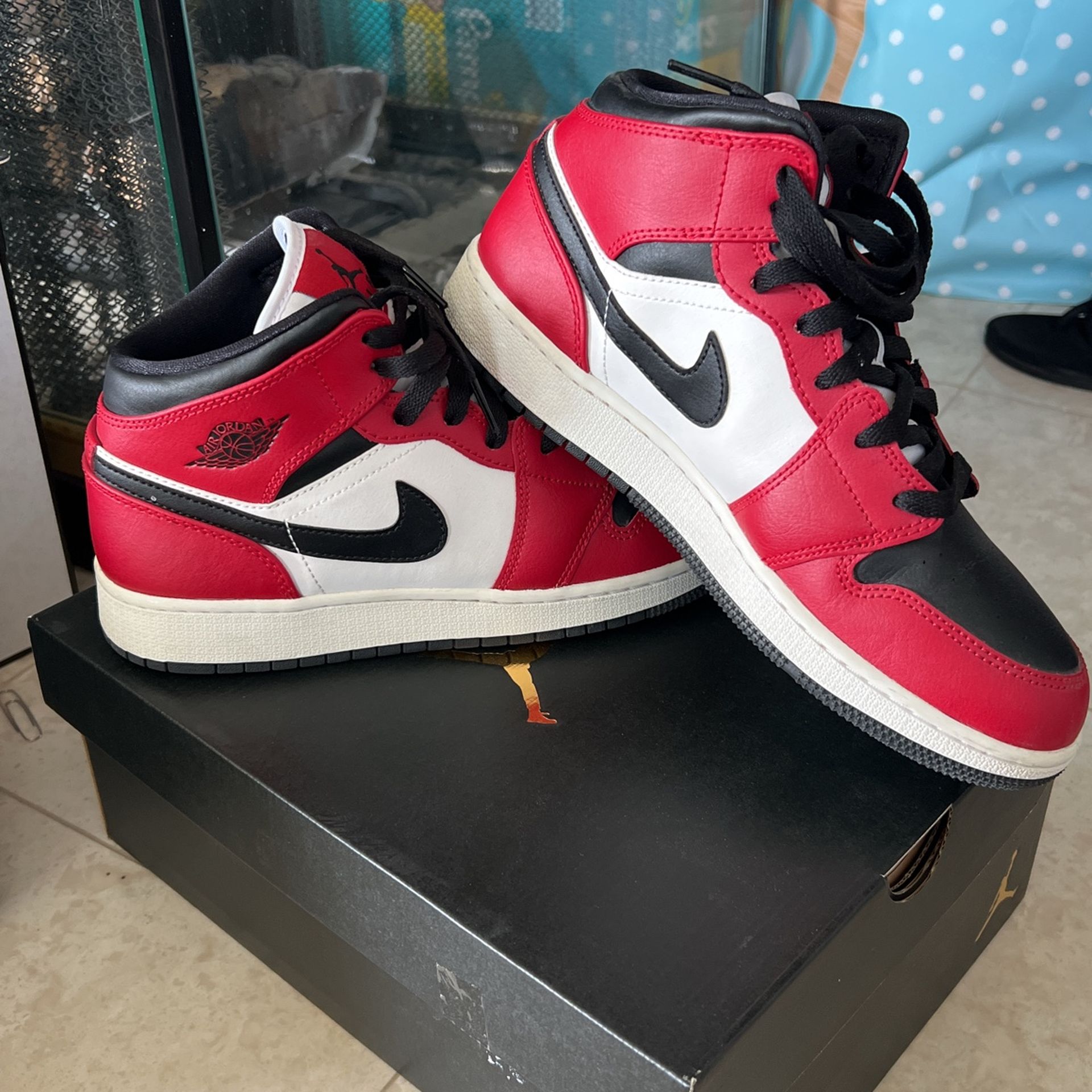 7 Y Air Jordan 1 MID