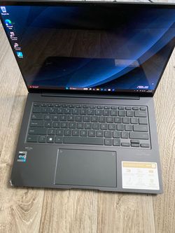 ASUS Zenbook 14X OLED (Q420V) | 13th Gen i7 / 16GB RAM / 120Hz Display