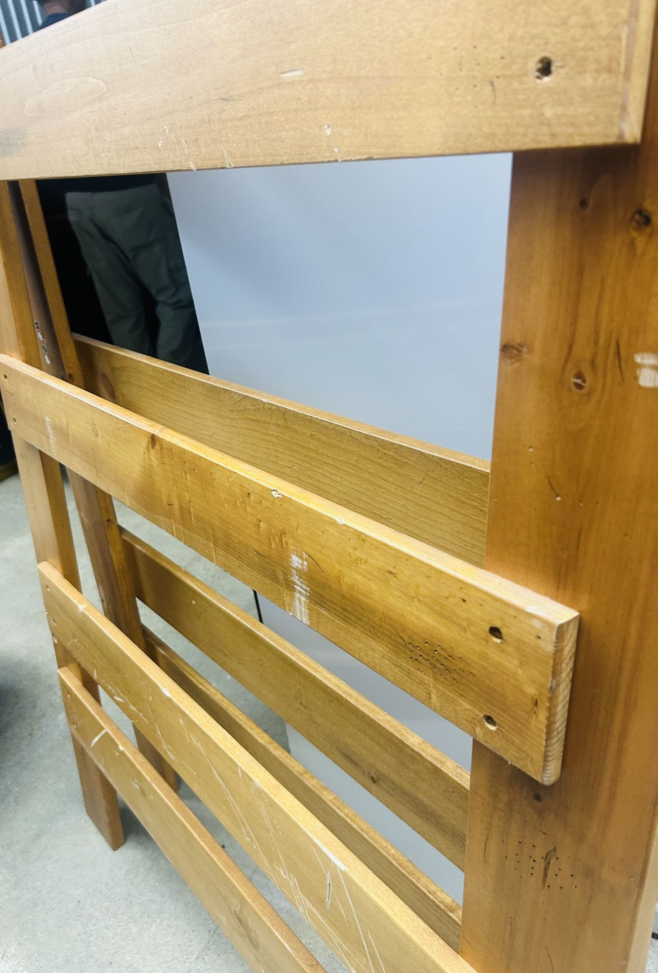 Complete Twin Bunk Beds Great Shape No Screws