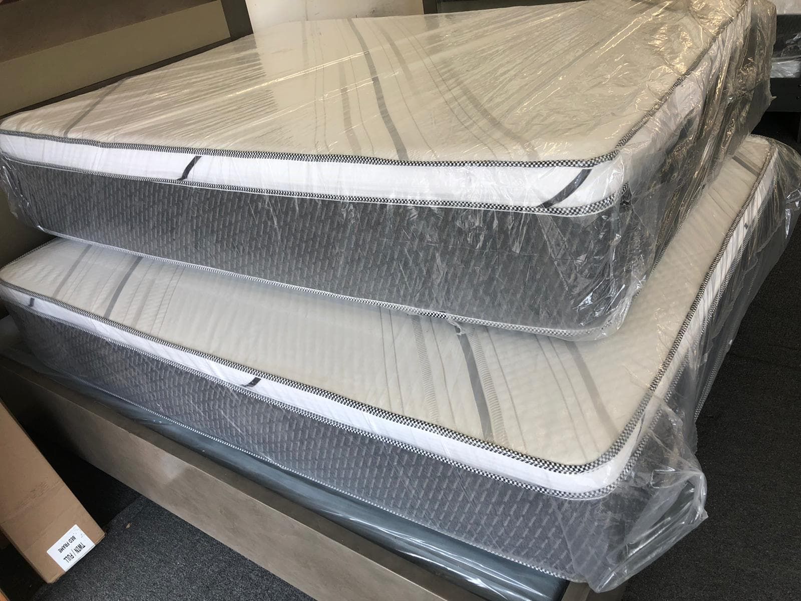 full pillow top mattress with boxspring