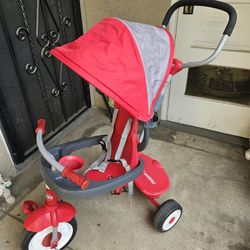 Radio Flyer Triciclo