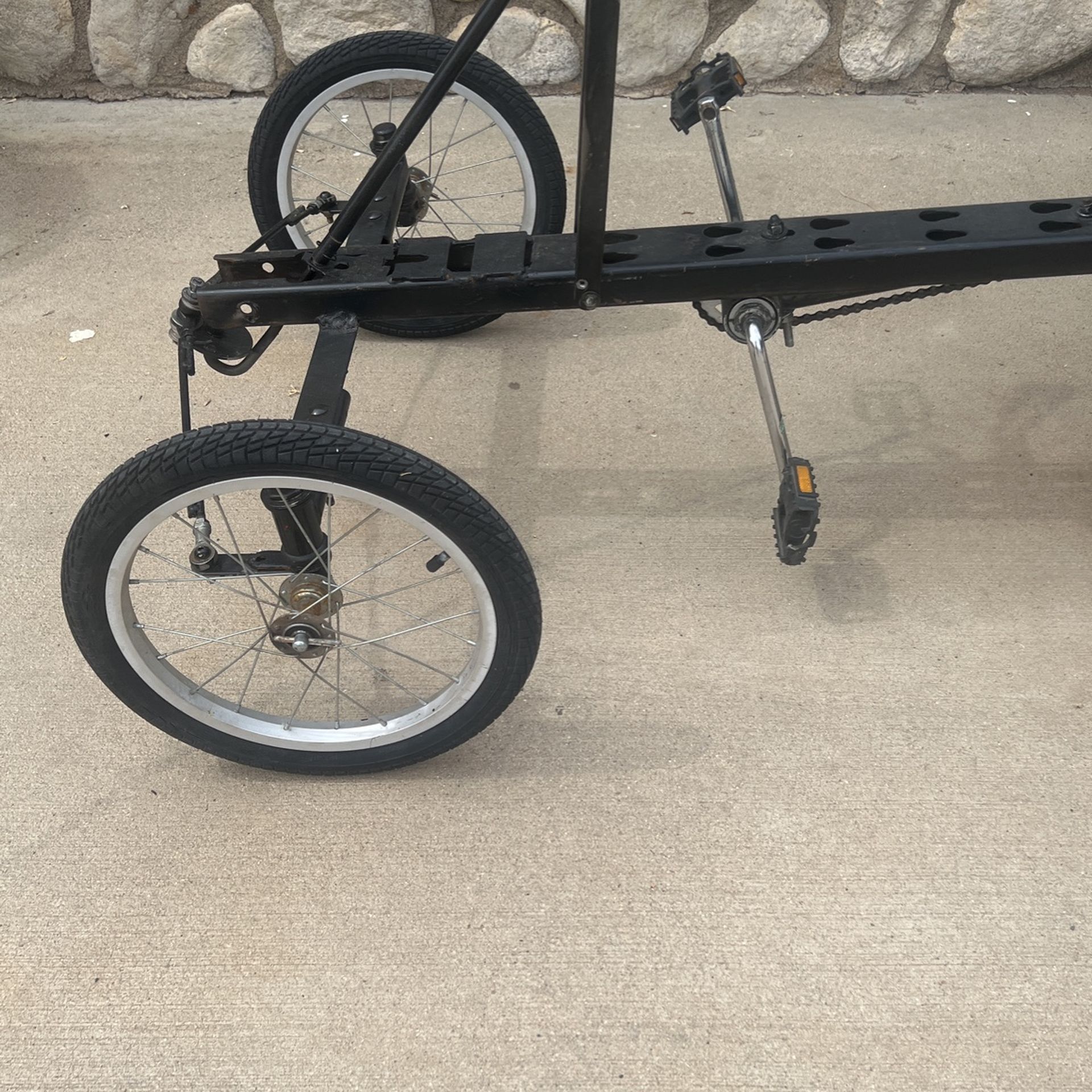 4 WHEEL BICYCLE IN EXCELLENT WORKING CONDITION for Sale in